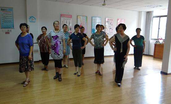 礦業協會的老年模特隊