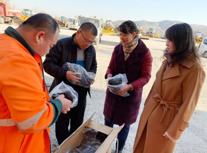 高新區為一線工人送去冬日溫暖