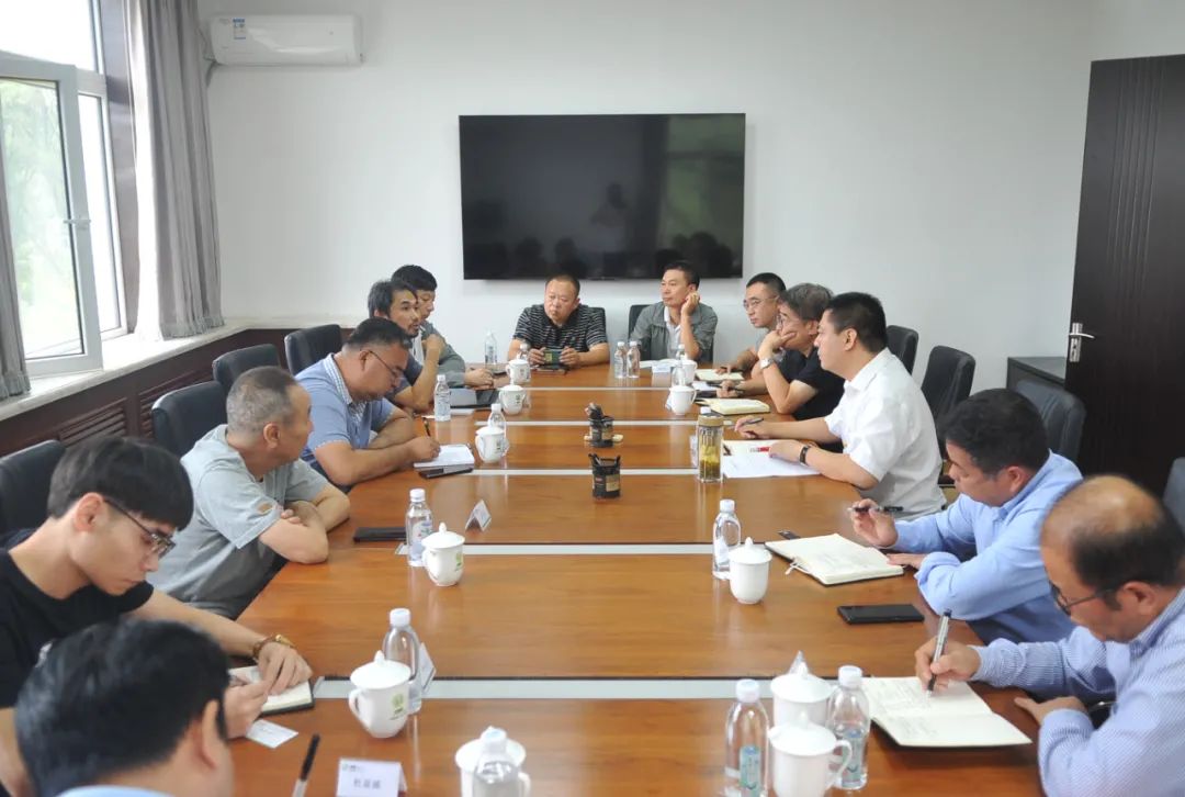 【藥都要聞】張宏斌會見大連山海集團康養小鎮項目規劃設計團隊 全力推進項目建設