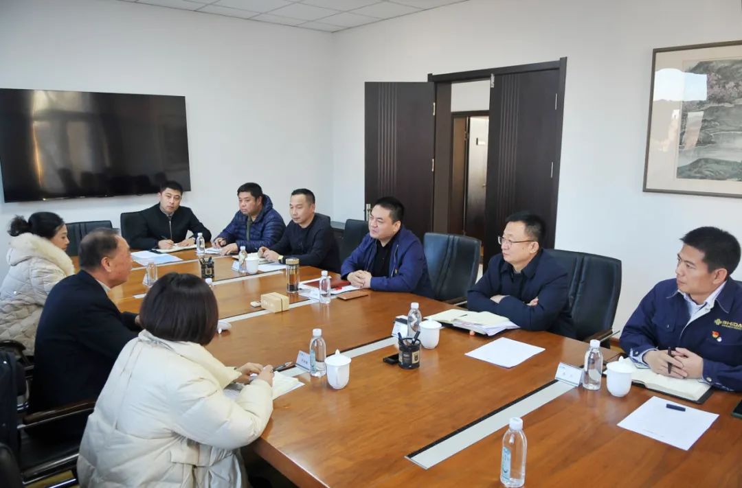 【藥都要聞】張宏斌會見一百歲集團有限公司董事長鄭文貴一行