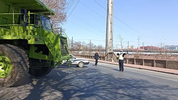 【藥都要聞】高新區交警為企業送服務獲贊譽