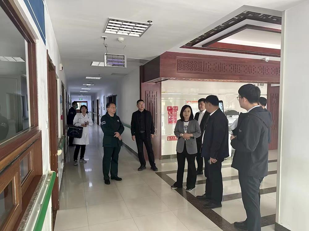 本溪高新區黨工委副書記、管委會主任李濤帶隊 到沈本醫院走訪調研