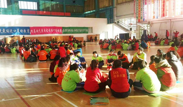 成長心連心大型助學扶貧活動在高新區成功舉辦