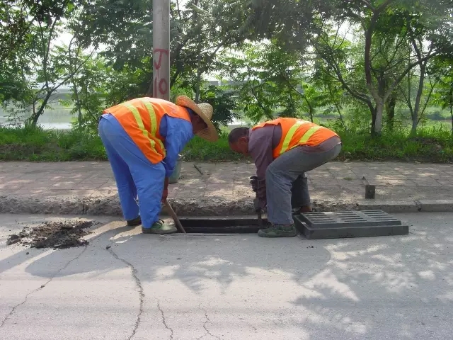 高新區(qū)城市管理局做好雨季防汛準(zhǔn)備