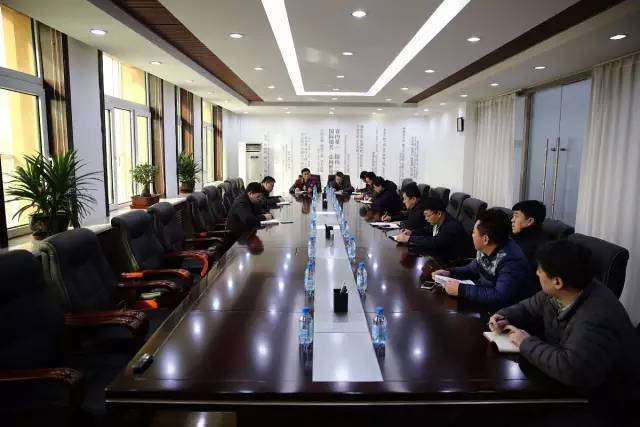 高新區(qū)管委會召開四所大學及基礎設施建設推進會 