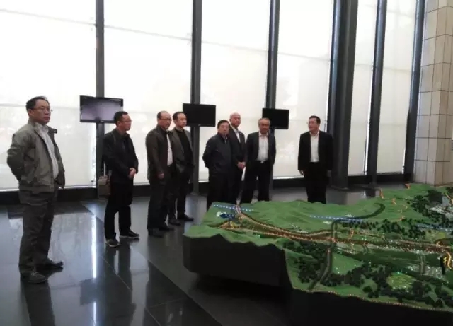 深圳華大基因農業(yè)集團董事長兼總裁梅永紅到高新區(qū)進行考察