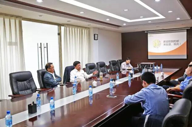 楊軍生會見上藥集團(tuán)、科倫集團(tuán)高管 