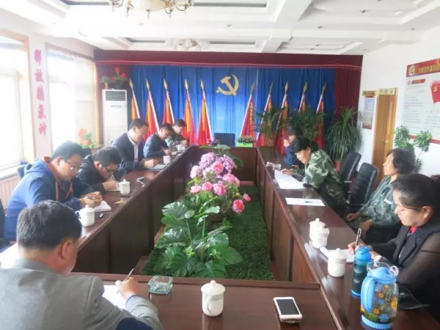 日月島街道辦事處“點菜式”服務(wù)  變“上訪”為“下訪”