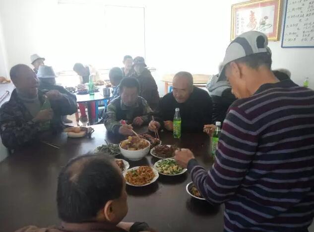 高新區開展重陽節走訪慰問五保老人及90周歲以上高齡老人活動