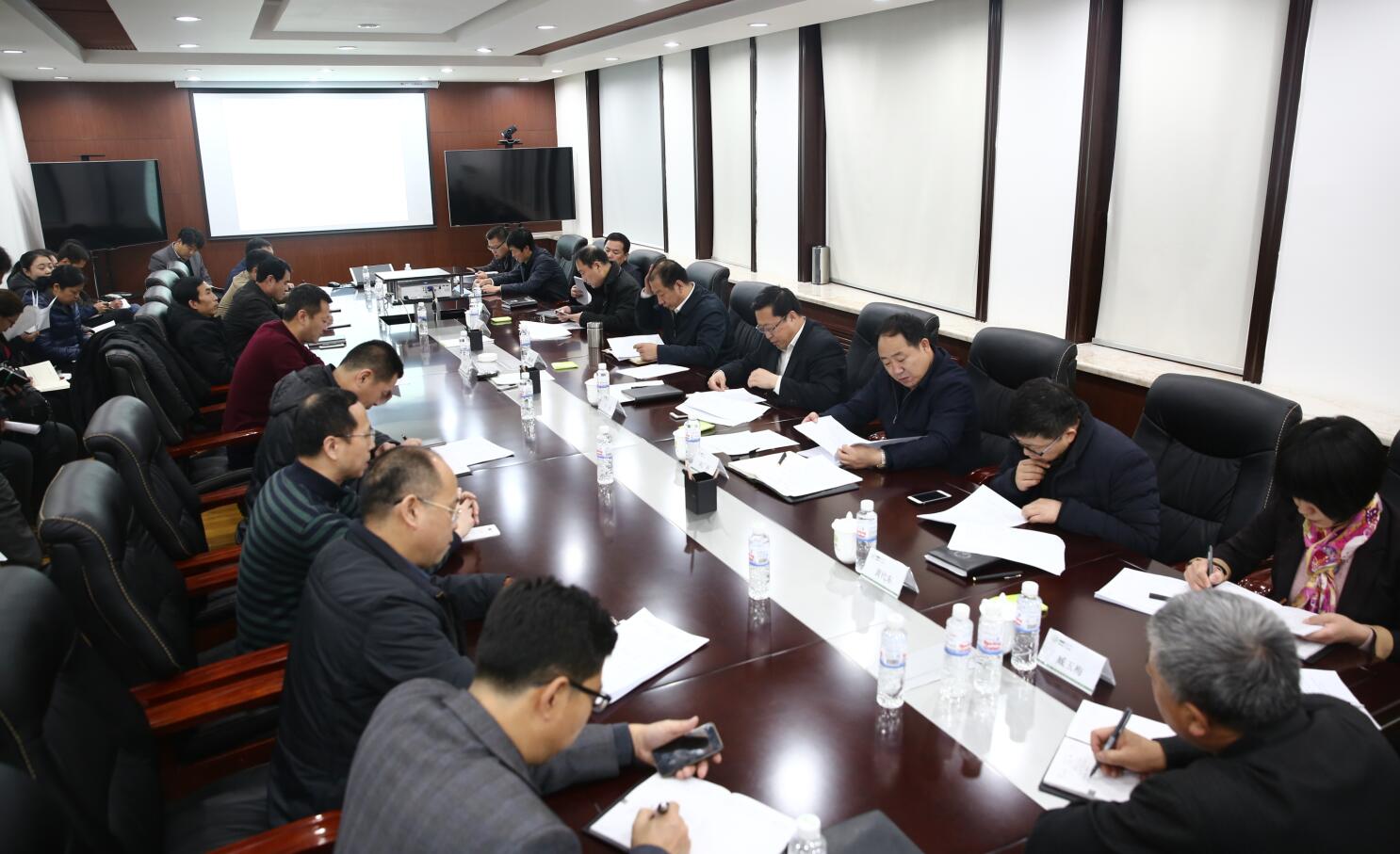 高新區研究落實近期重點工作