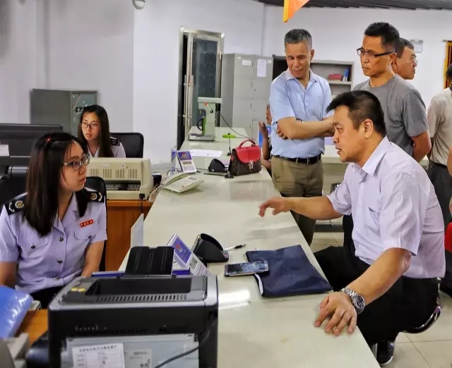 高新區行政服務中心不斷創新窗口服務